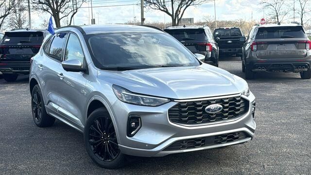 2023 Ford Escape ST-Line Elite