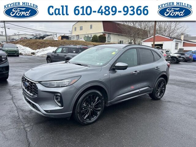 2023 Ford Escape ST-Line Elite
