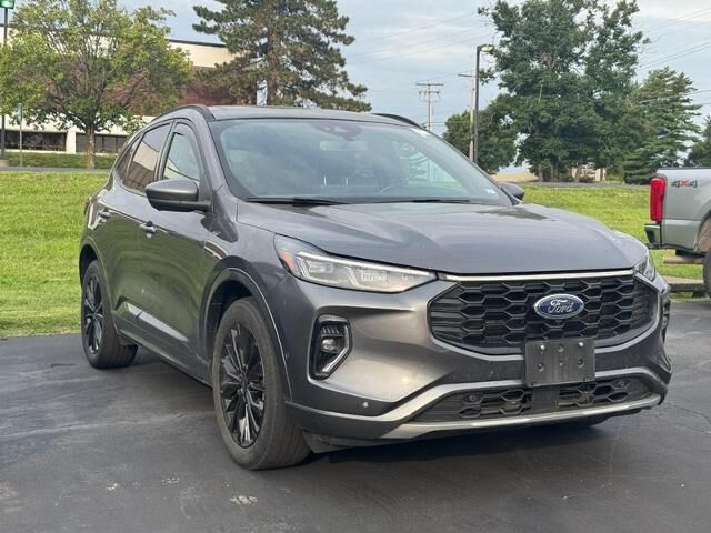 2023 Ford Escape ST-Line Elite