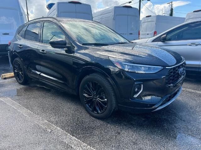 2023 Ford Escape ST-Line Elite