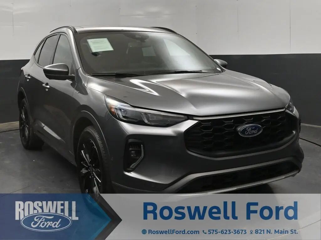 2023 Ford Escape ST-Line Elite — photo 1 of 12