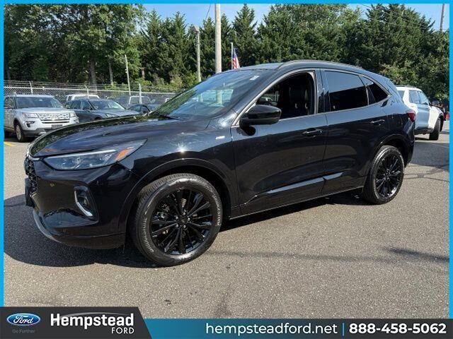 2023 Ford Escape ST-Line Elite