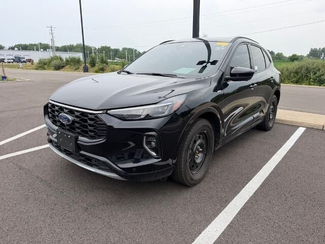 2023 Ford Escape Hybrid ST-Line Elite