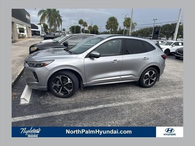 2023 Ford Escape Hybrid ST-Line Elite
