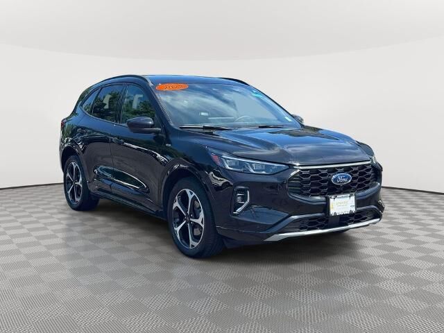 2023 Ford Escape Hybrid ST-Line Elite