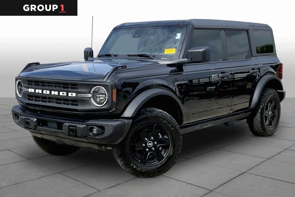 2024 Ford Bronco Black Diamond — photo 1 of 12