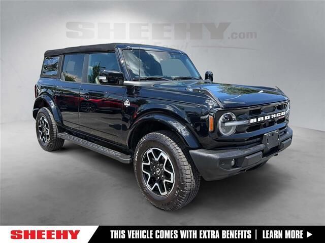 2022 Ford Bronco Outer Banks — photo 1 of 13