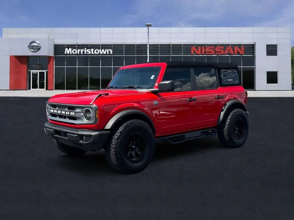2023 Ford Bronco Base — photo 1 of 13