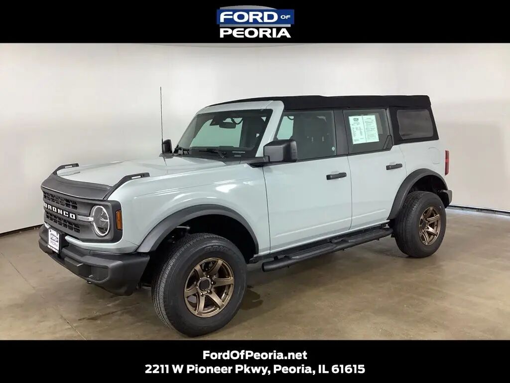 2022 Ford Bronco Base — photo 1 of 13
