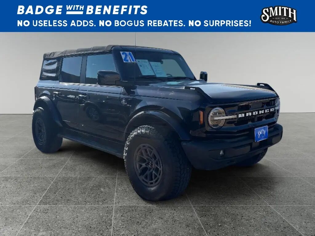 2021 Ford Bronco Outer Banks — photo 1 of 12