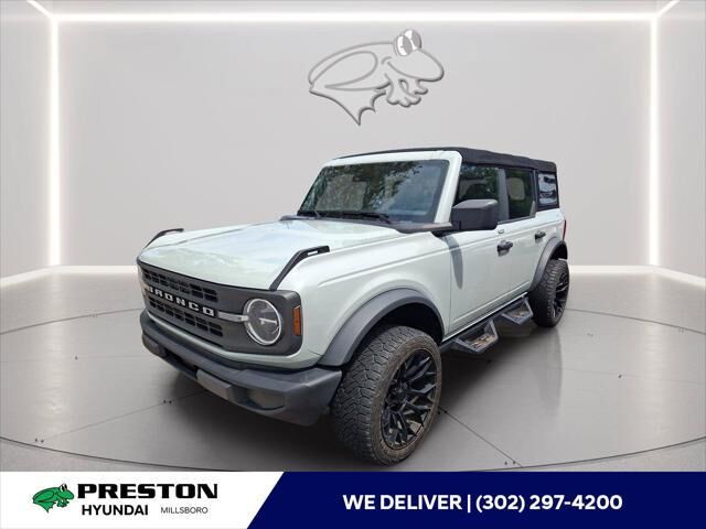 2022 Ford Bronco Base — photo 1 of 1