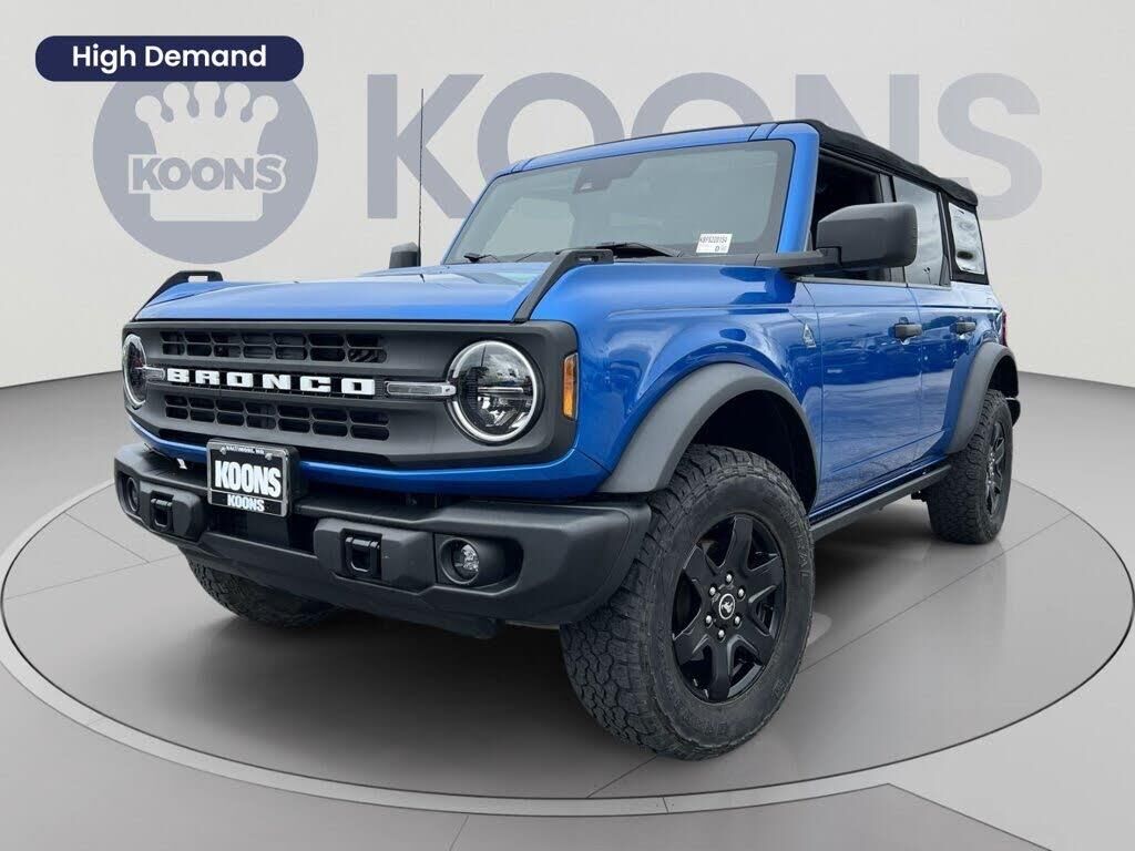 2022 Ford Bronco Base — photo 1 of 1
