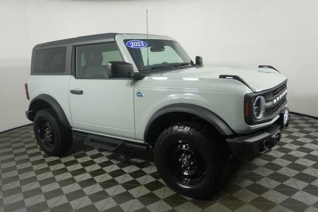 2023 Ford Bronco Base Advanced — photo 1 of 11