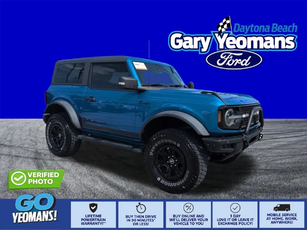 2023 Ford Bronco Base Advanced — photo 1 of 13