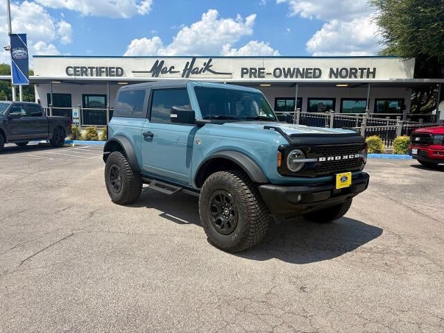 2022 Ford Bronco Base Advanced — photo 1 of 13