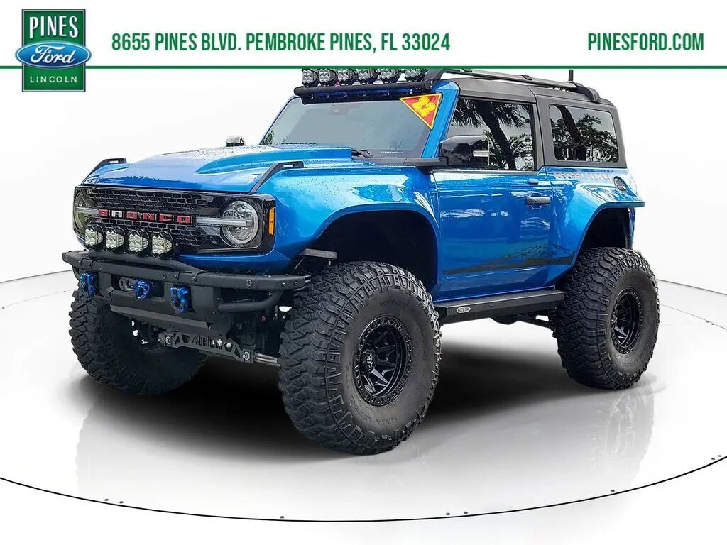 2022 Ford Bronco Base Advanced — photo 1 of 13