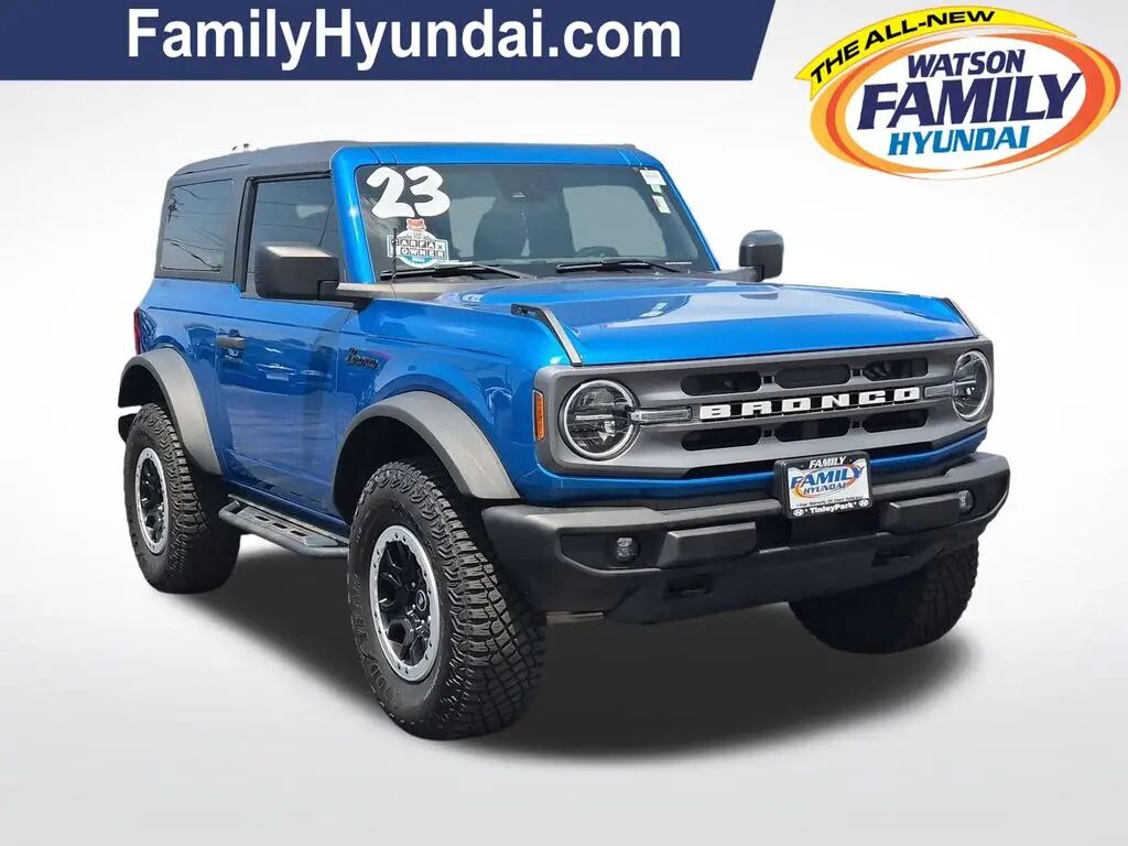 2023 Ford Bronco Base Advanced — photo 1 of 12