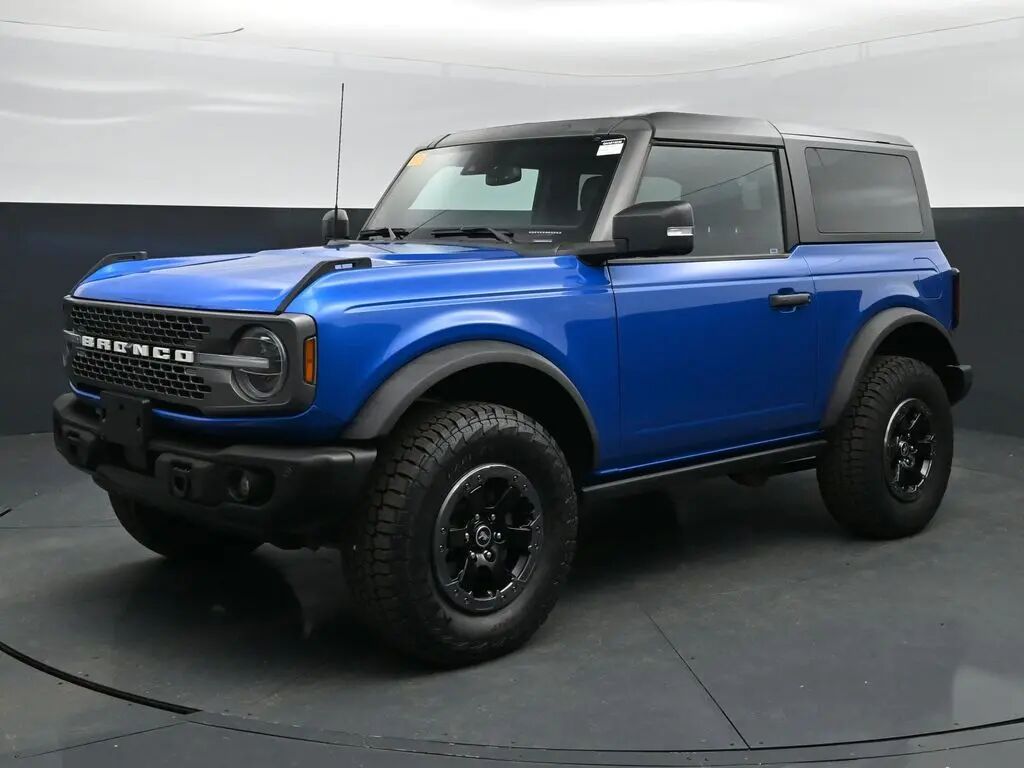 2023 Ford Bronco Base Advanced — photo 1 of 11