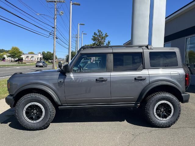 2023 Ford Bronco Base Advanced