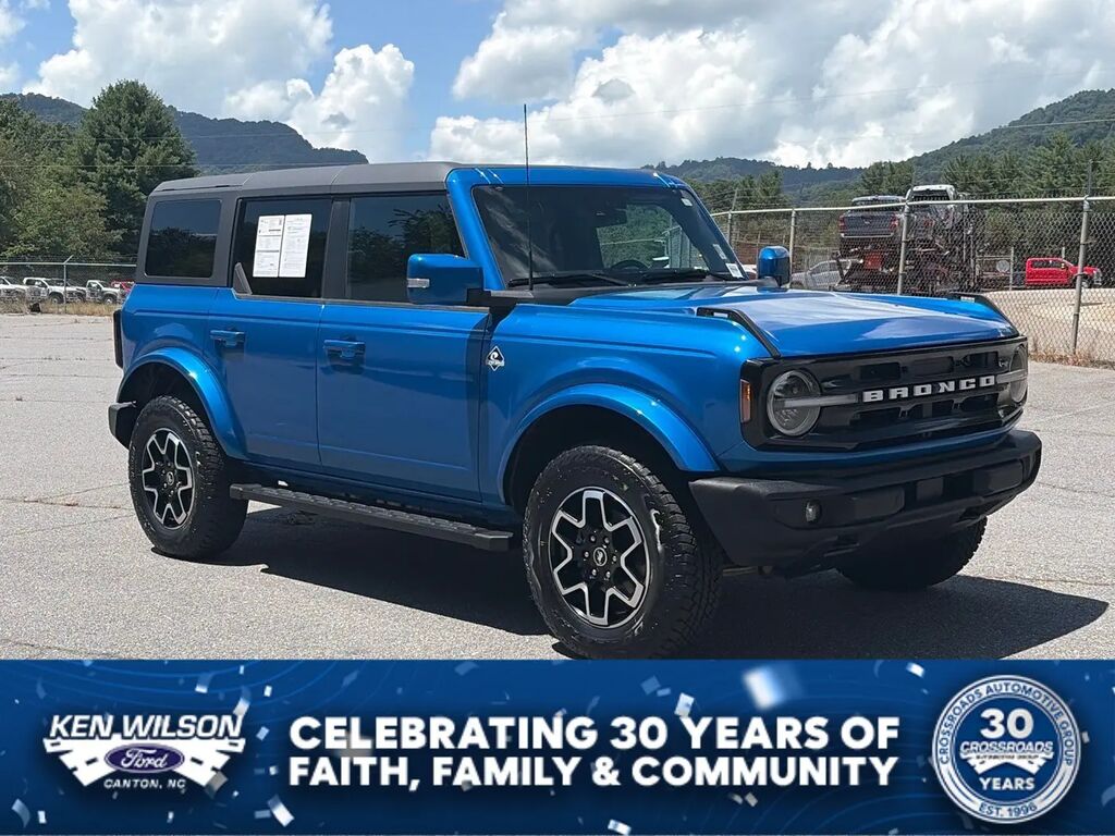 2023 Ford Bronco Outer Banks Advanced — photo 1 of 13