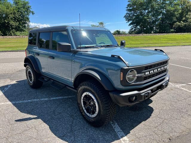 2023 Ford Bronco Base Advanced
