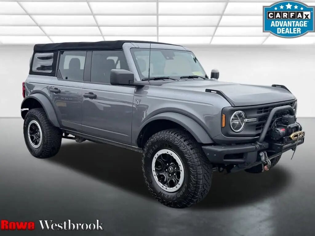 2022 Ford Bronco Base Advanced — photo 1 of 13