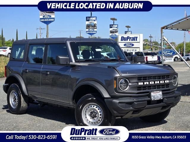 2025 Ford Bronco Base