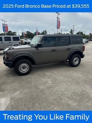 2025 Ford Bronco Base — photo 1 of 12
