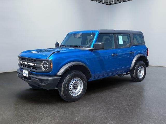 2025 Ford Bronco Base