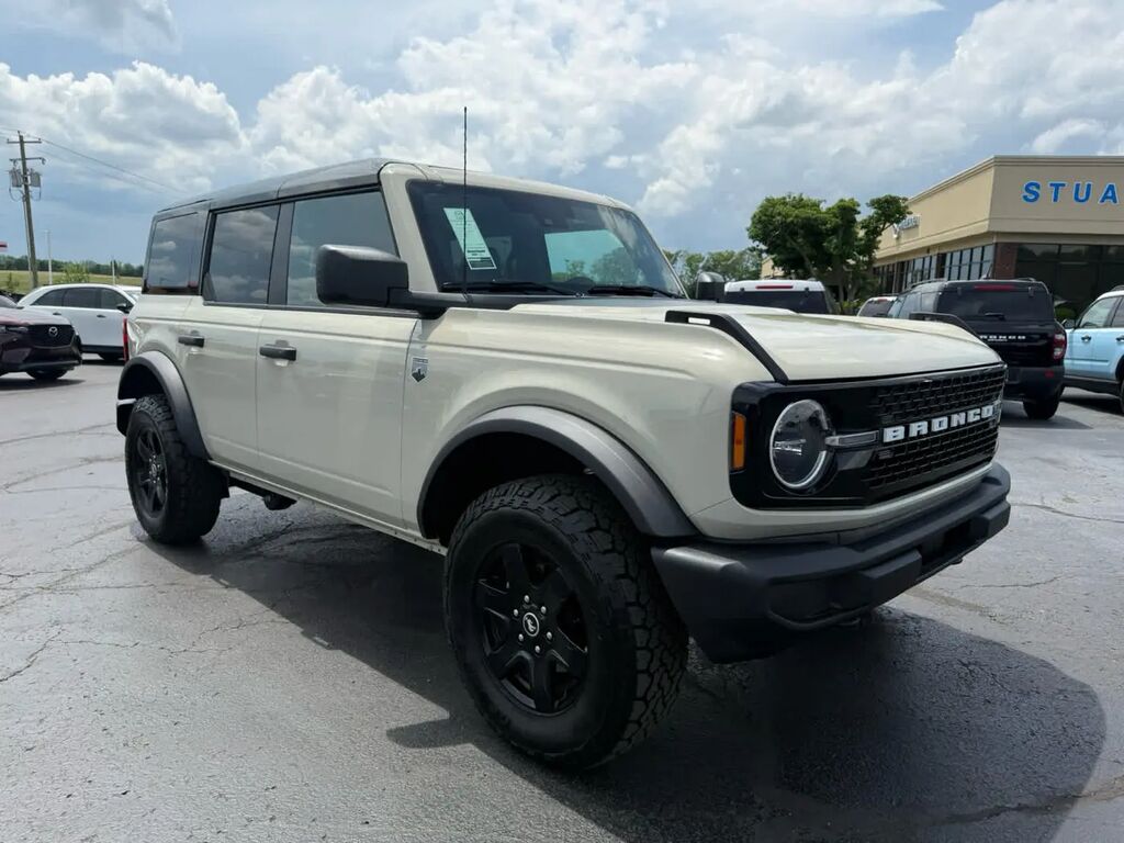 2025 Ford Bronco Big Bend — photo 1 of 13