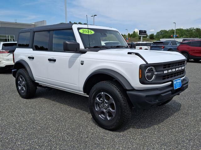 2025 Ford Bronco Big Bend — photo 1 of 26