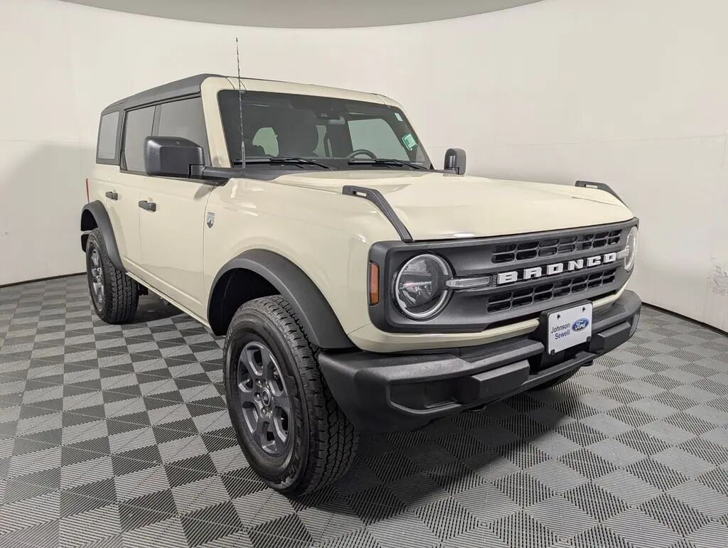 2025 Ford Bronco Big Bend — photo 1 of 13