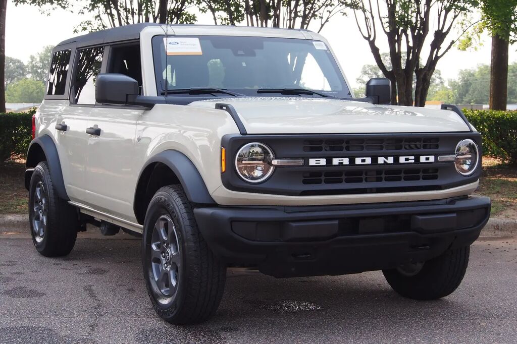 2025 Ford Bronco Big Bend — photo 1 of 13