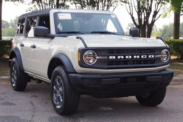 2025 Ford Bronco Big Bend — photo 1 of 13