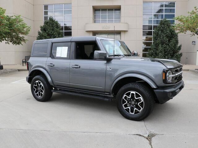 2024 Ford Bronco Outer Banks — photo 1 of 1
