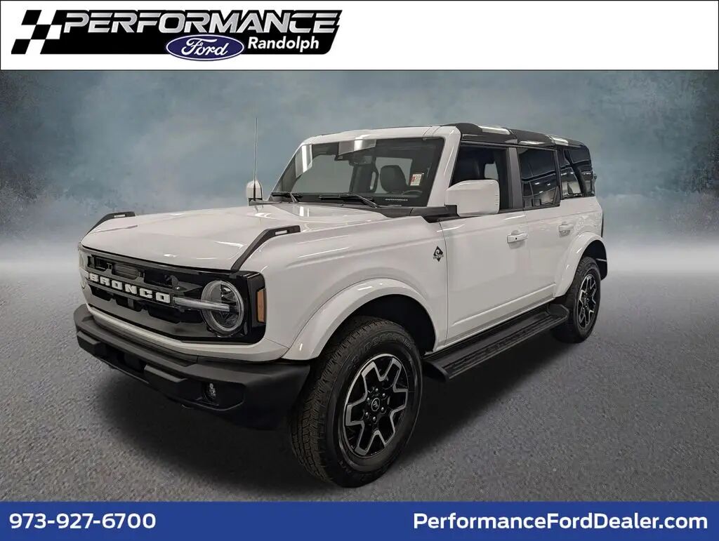 2025 Ford Bronco Outer Banks — photo 1 of 13