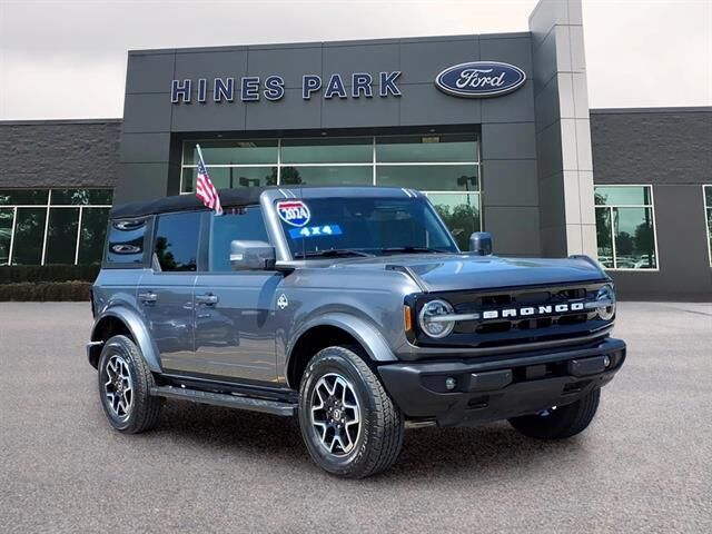 2024 Ford Bronco Outer Banks