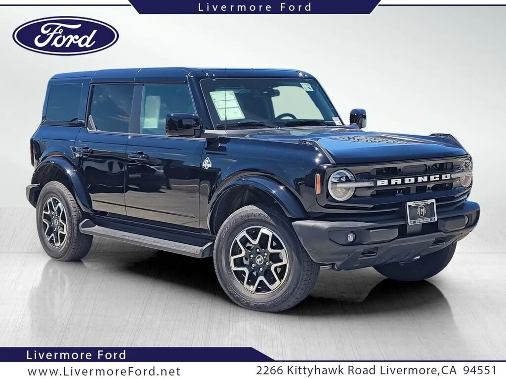 2025 Ford Bronco Outer Banks — photo 1 of 26