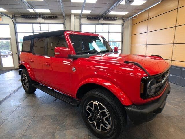 2024 Ford Bronco Outer Banks