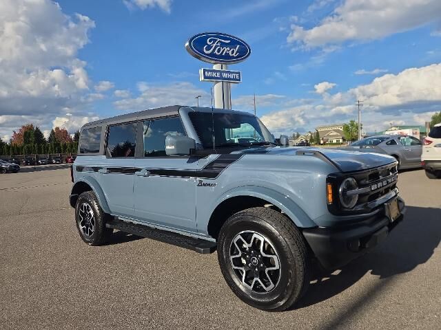 2024 Ford Bronco Outer Banks