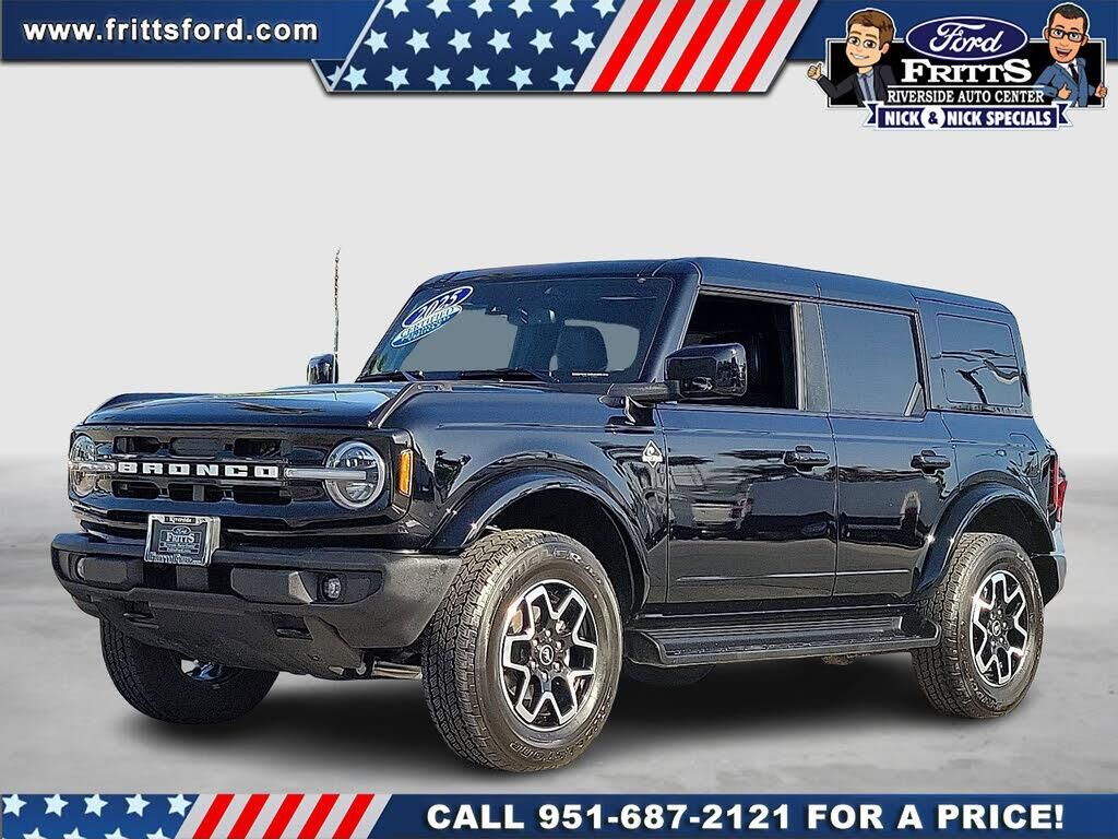 2025 Ford Bronco Outer Banks — photo 1 of 14