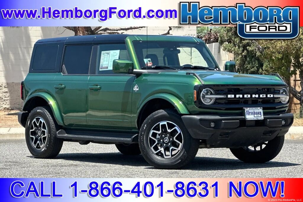 2025 Ford Bronco Outer Banks — photo 1 of 13