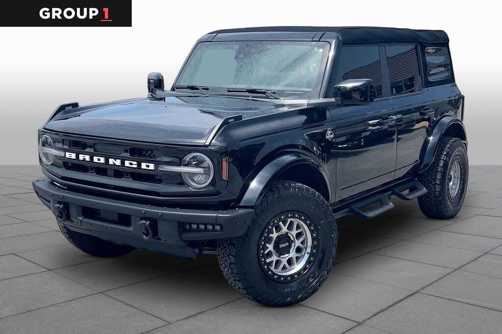2024 Ford Bronco Outer Banks — photo 1 of 1