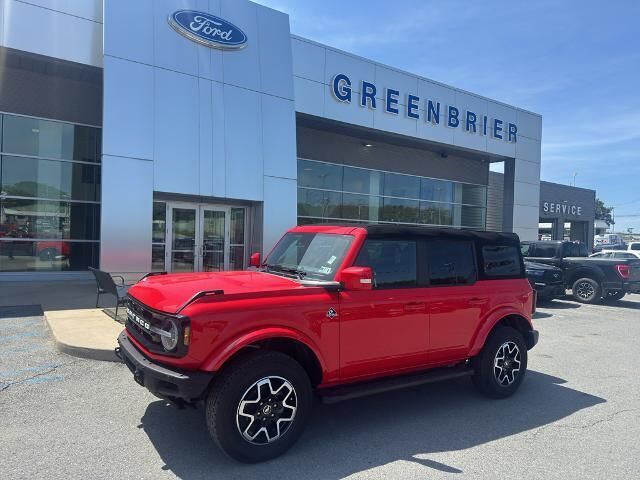 2024 Ford Bronco Outer Banks