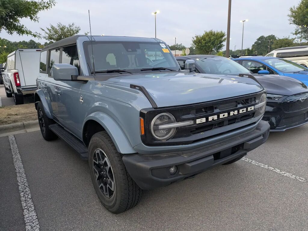 2024 Ford Bronco Outer Banks — photo 1 of 16
