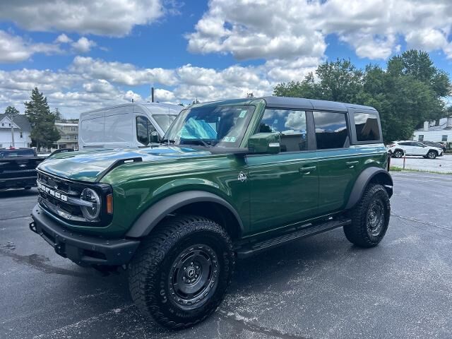 2024 Ford Bronco Outer Banks