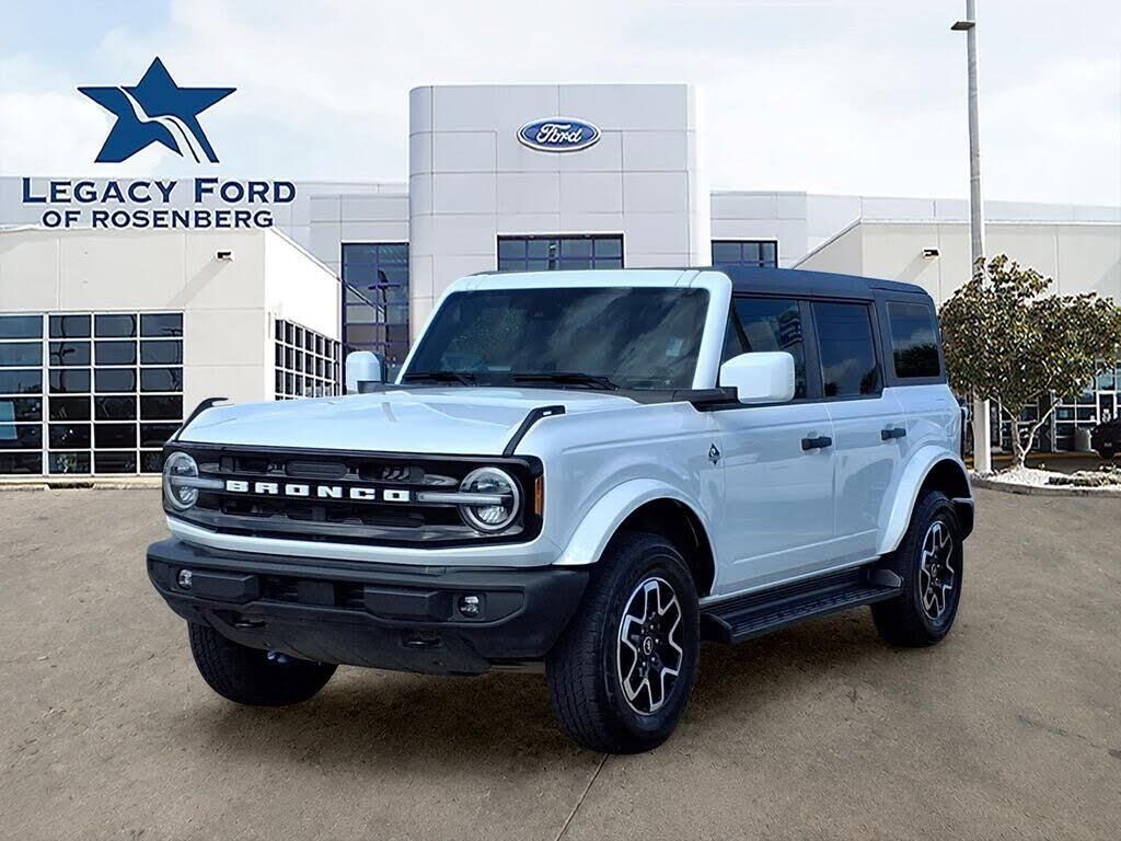 2026 Ford Bronco Outer Banks — photo 1 of 1