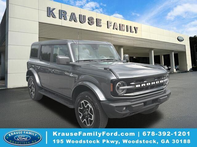 2024 Ford Bronco Outer Banks — photo 1 of 11