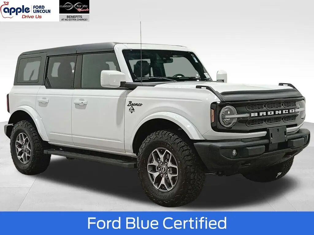 2024 Ford Bronco Outer Banks — photo 1 of 12