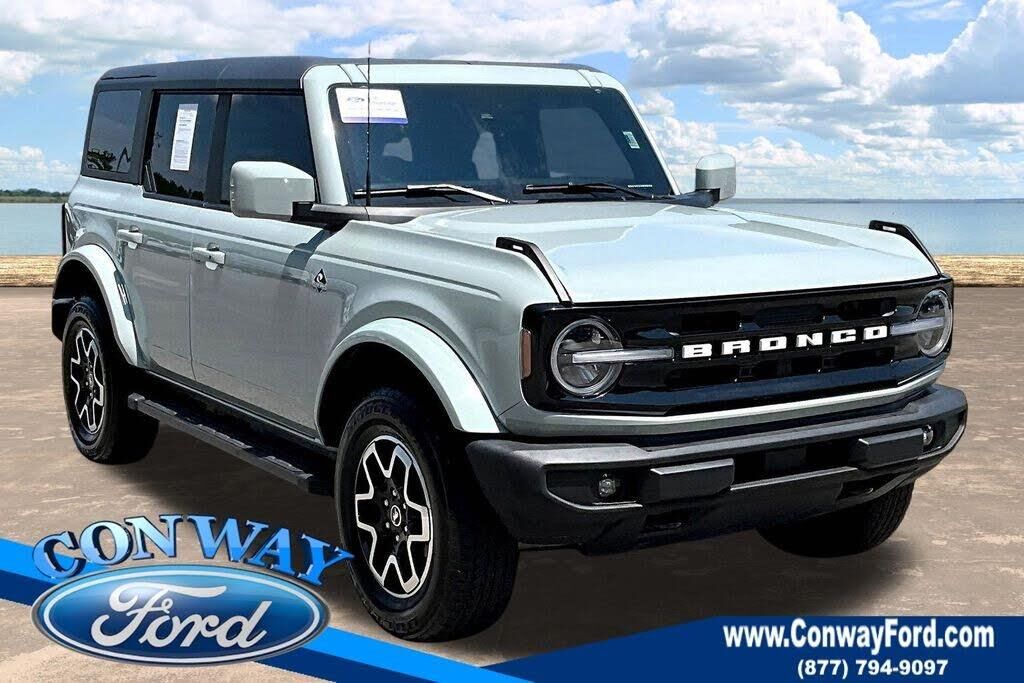 2024 Ford Bronco Outer Banks — photo 1 of 1